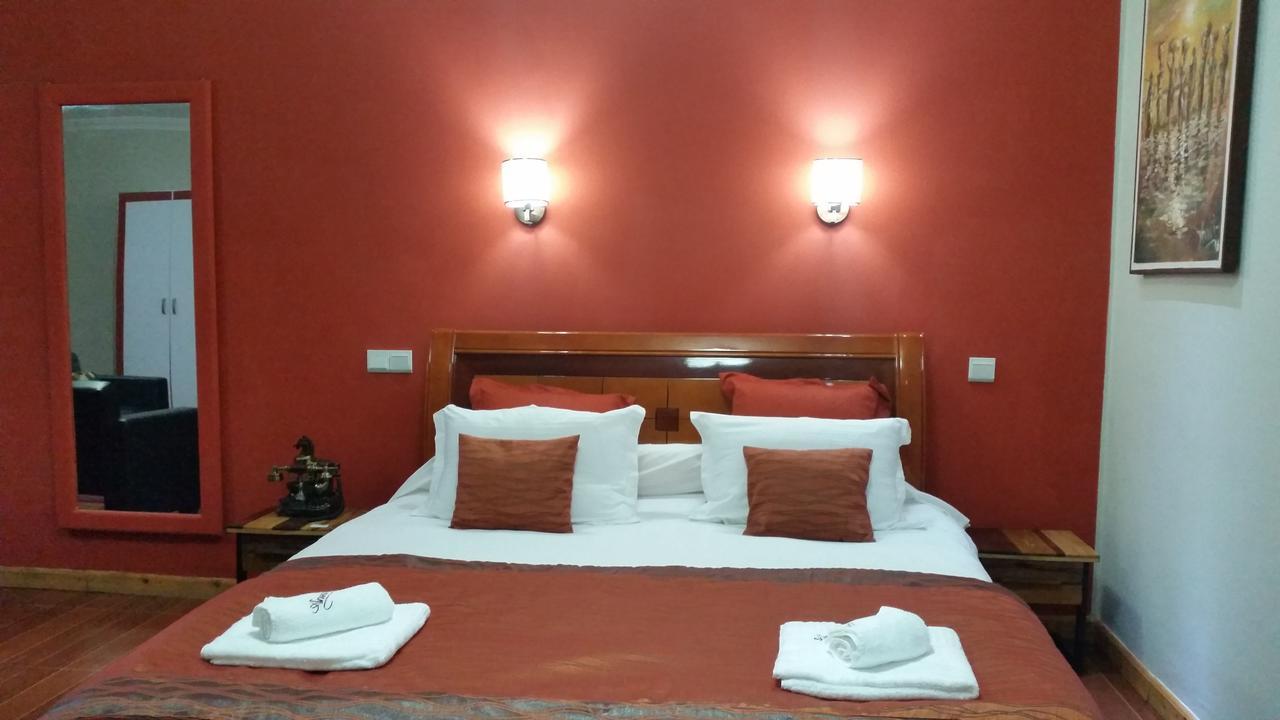 Anouk Hotel Антананариву Экстерьер фото