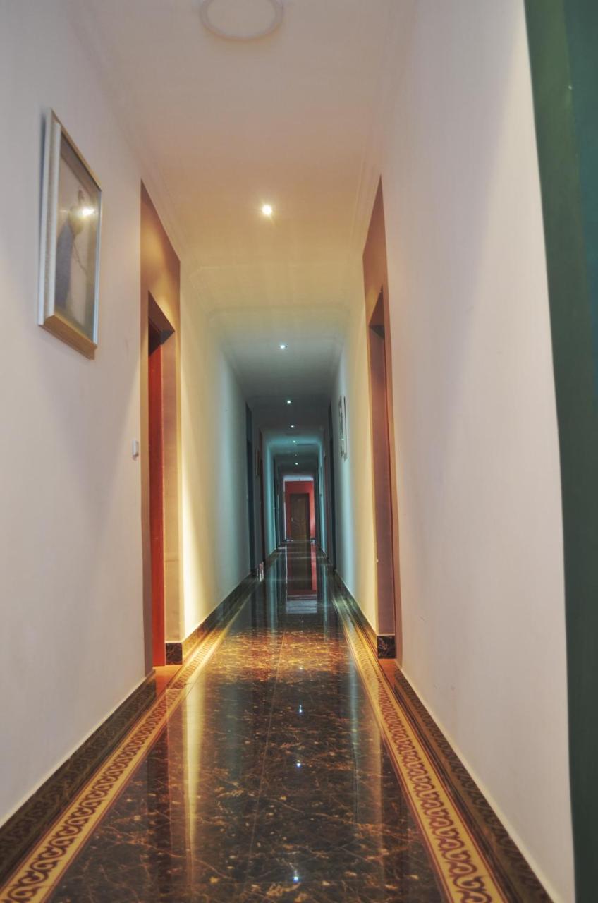 Anouk Hotel Антананариву Экстерьер фото